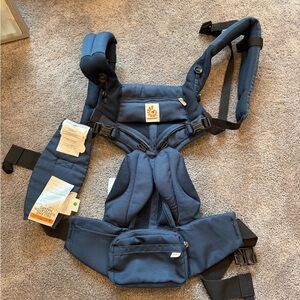 Ergobaby omni 360 in navy